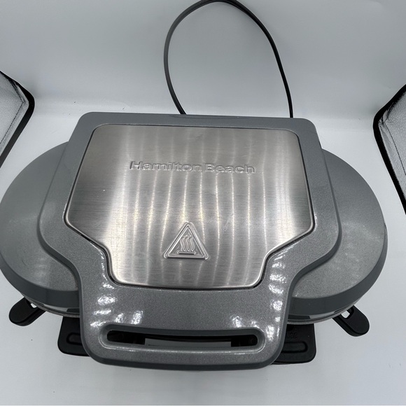 Electric Double Sandwich  Maker - Silver and Black - Picture 6 of 7